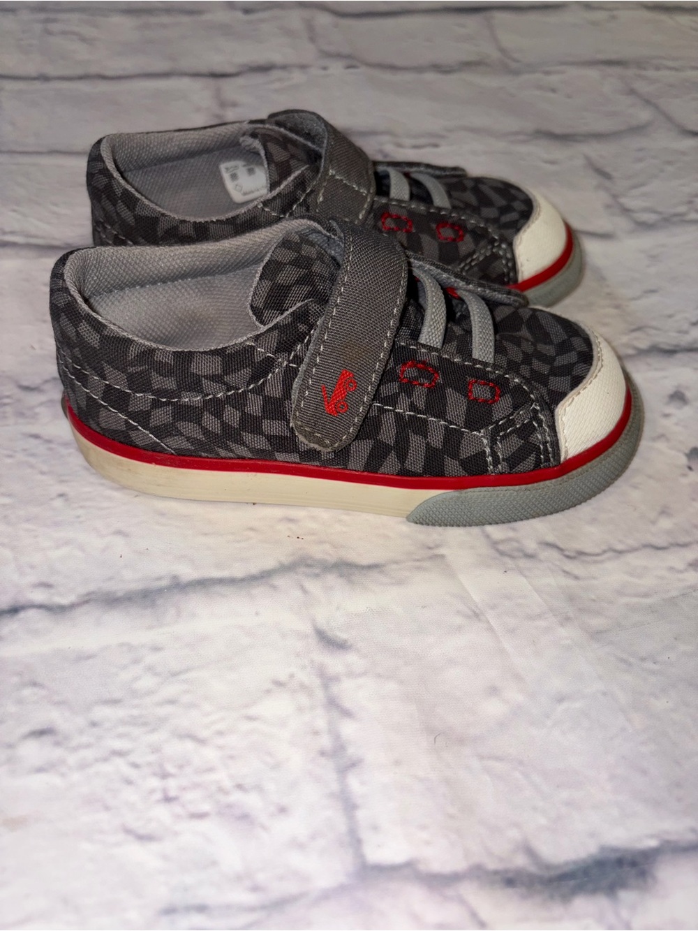 See Kai Run Gray & Red Checkered Sneakers. Size 7